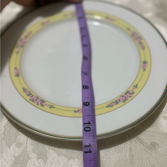 Mikasa White and Yellow Dinnerware Plate with Elegant Design - Picture 5 of 5